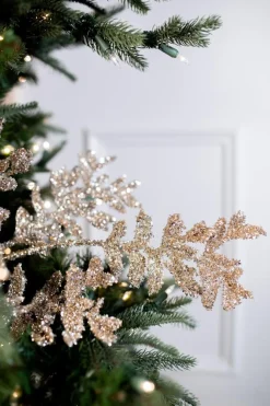 32” Acanthus Leaves Platinum Christmas Spray