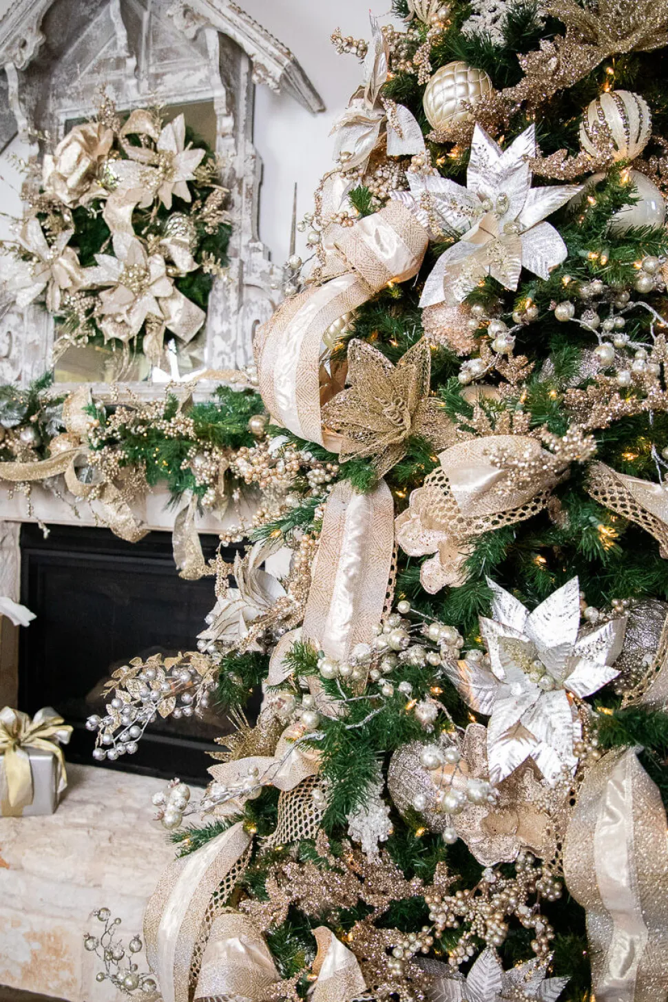 32” Acanthus Leaves Platinum Christmas Spray