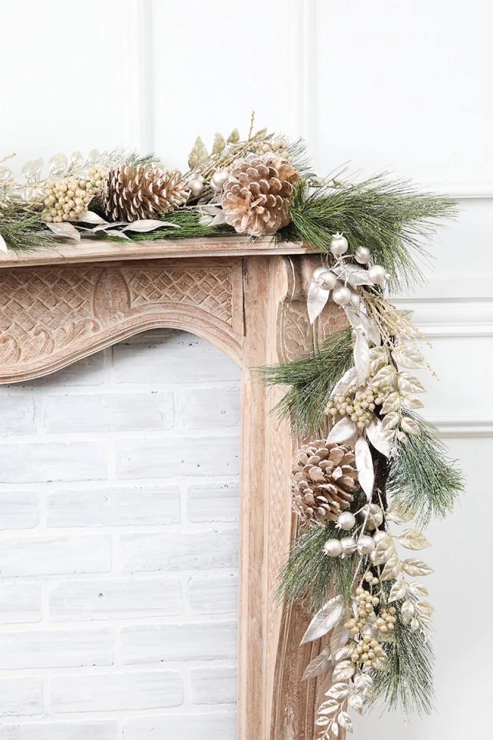 6' Berry/Pinecone/Cedar Garland - Champagne