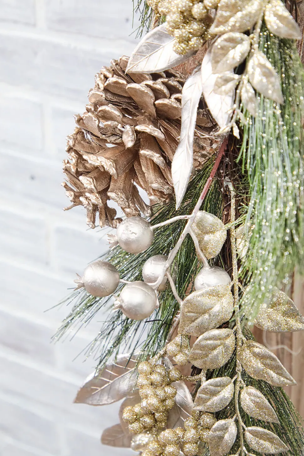 6' Berry/Pinecone/Cedar Garland - Champagne
