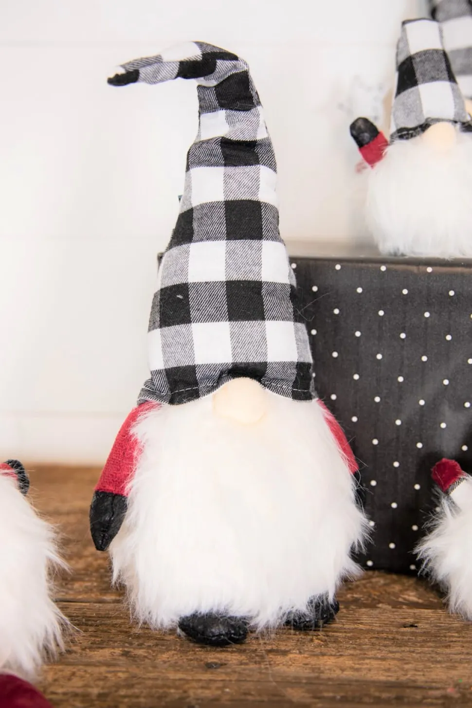 9” Buffalo Check Gnome