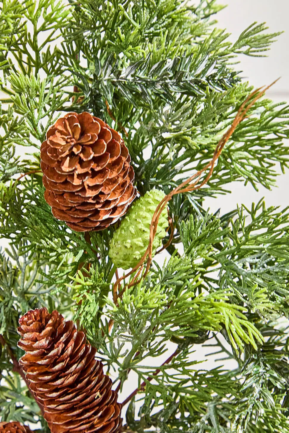 26" Christmas Pinecone Spray