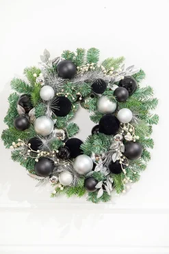 24" Christmas Pine Wreath with Black Velvet Balls