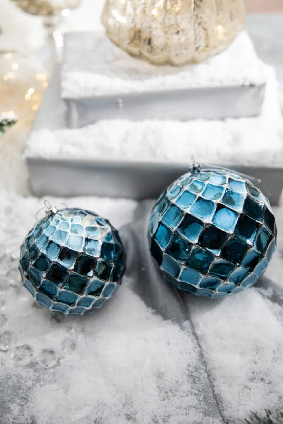 10 CM Blue Chrome Honeycombed VP Ball Ornament