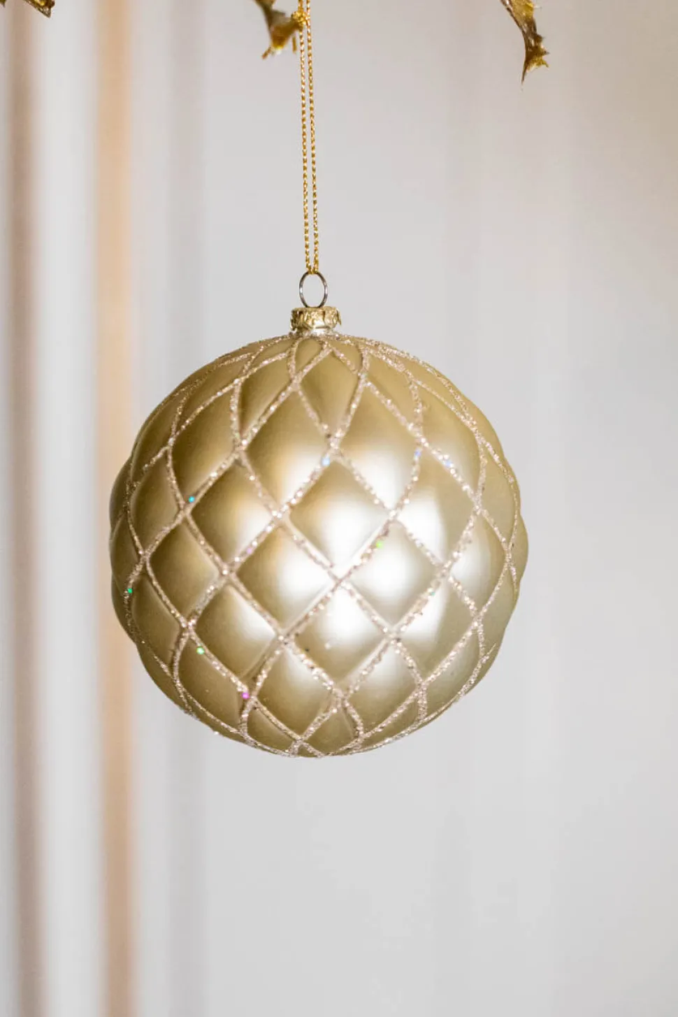 10 CM Champagne Matte Glitter Quilted Net Ball Ornament