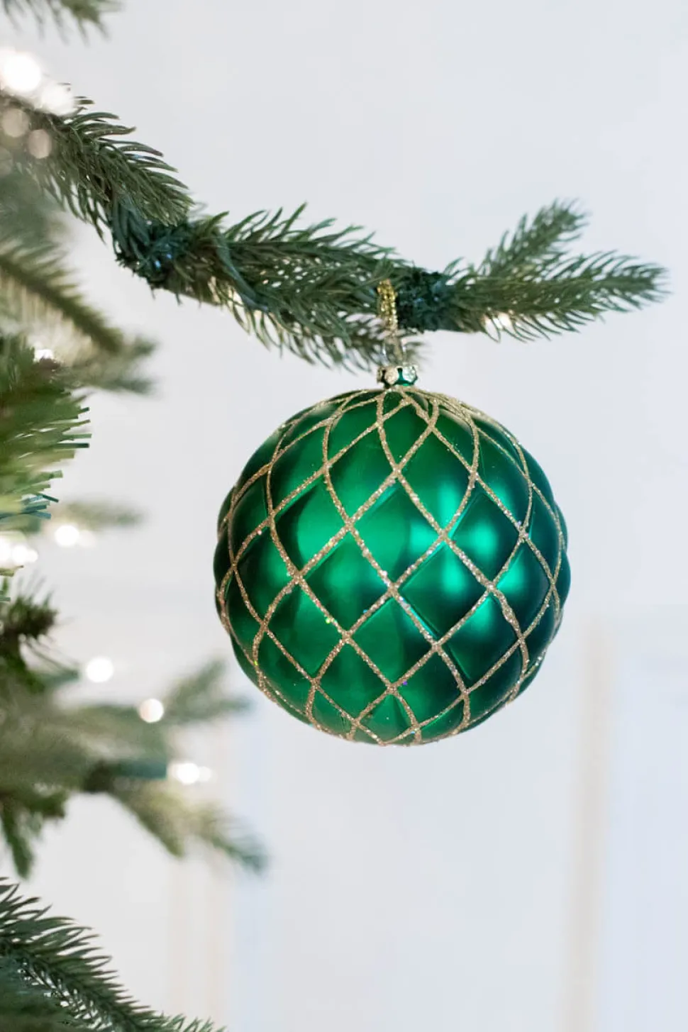 10 CM Quilted Matte Glitter Net Ball Ornament Emerald Green