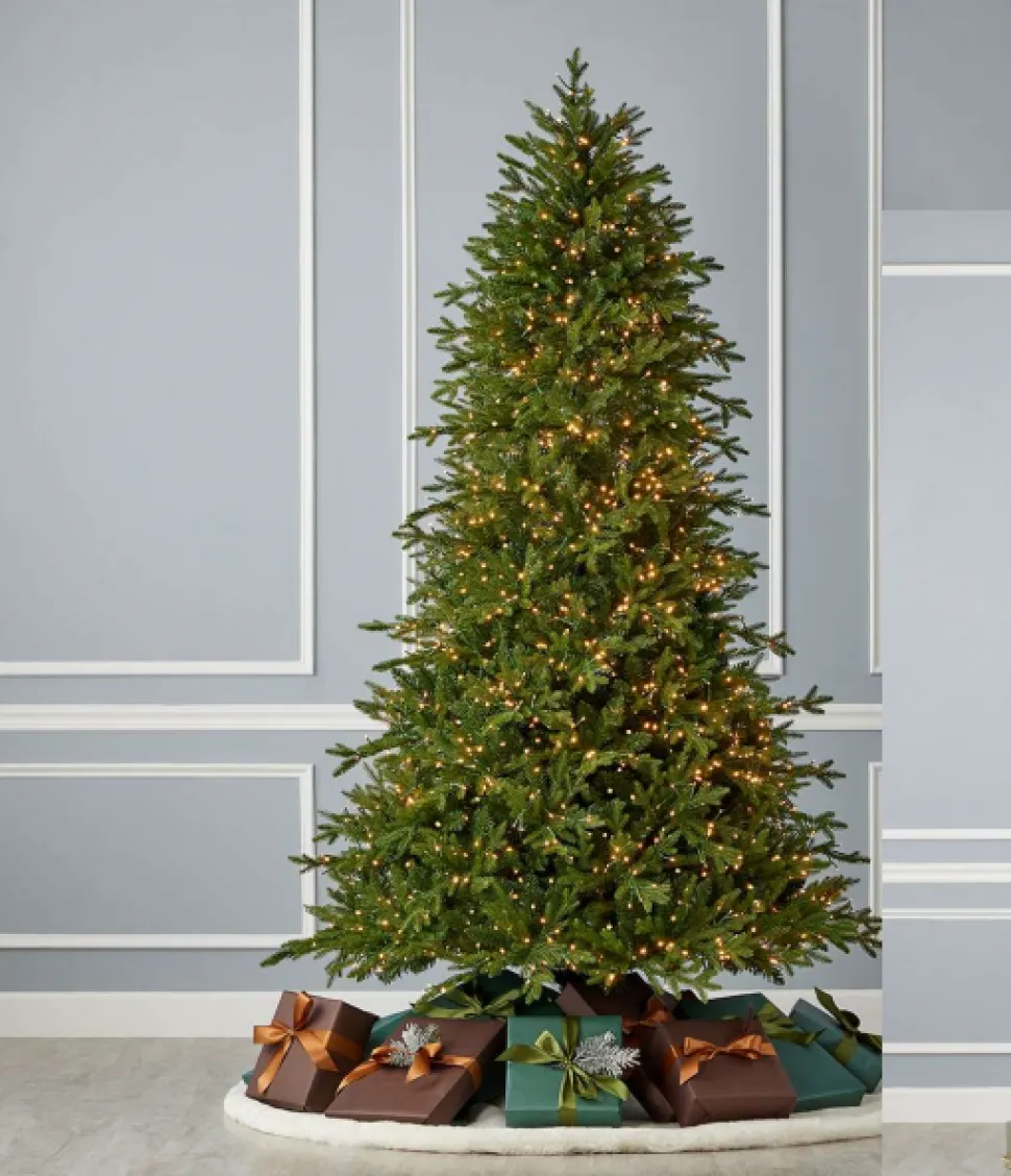 7.5' Dandan Pine Tree with 2200 Warm White LED Lights