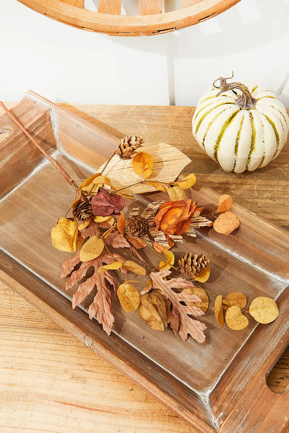 18'' Dry Leaf Lantern Fruit Spray