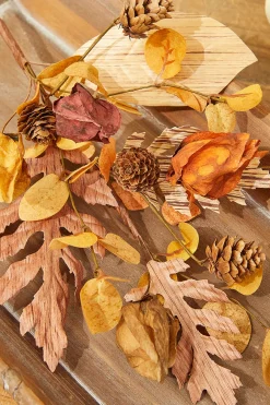 18'' Dry Leaf Lantern Fruit Spray