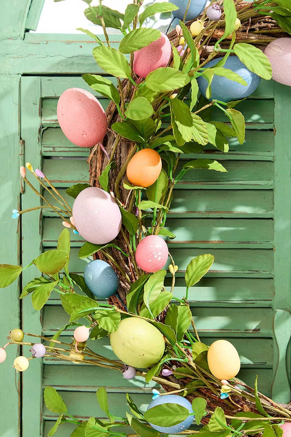16" Egg Wreath