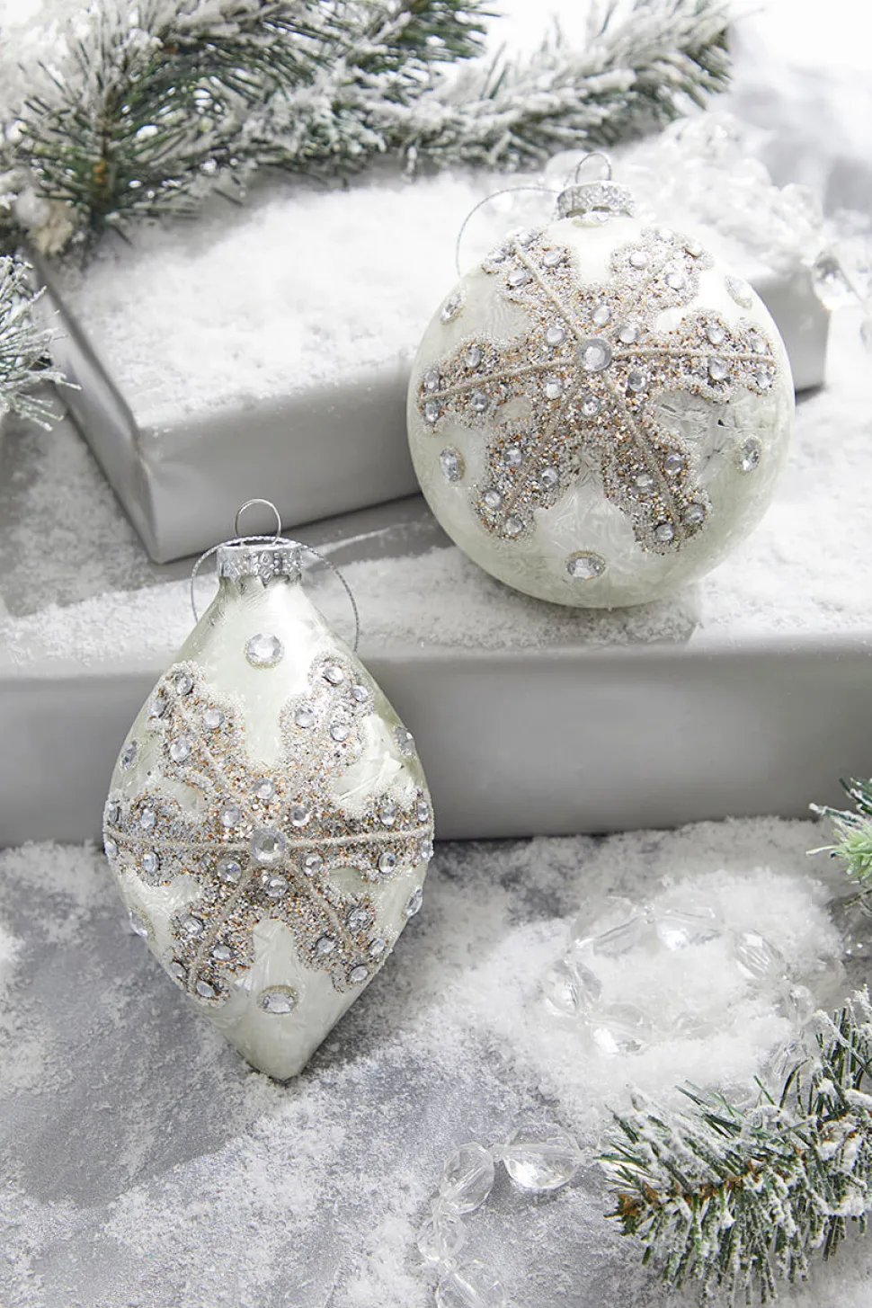4" Glitter Ball/Finial Snowflake Ornament