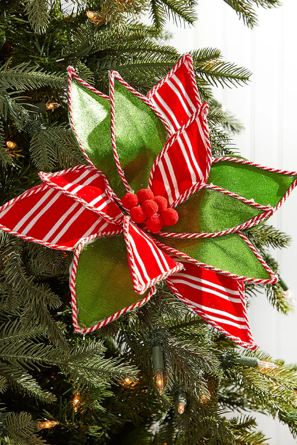 22" Green, Red and White with Striped Edge Stem