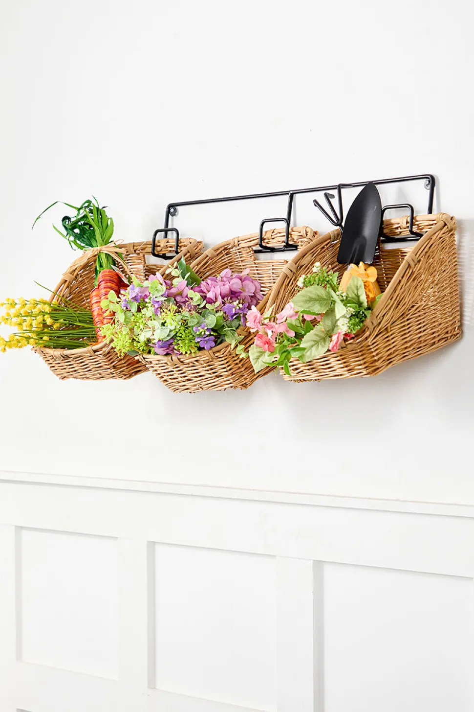 28" Hanging Wall Basket
