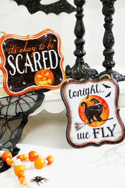 7"H x 6"L Embossed Halloween Sign
