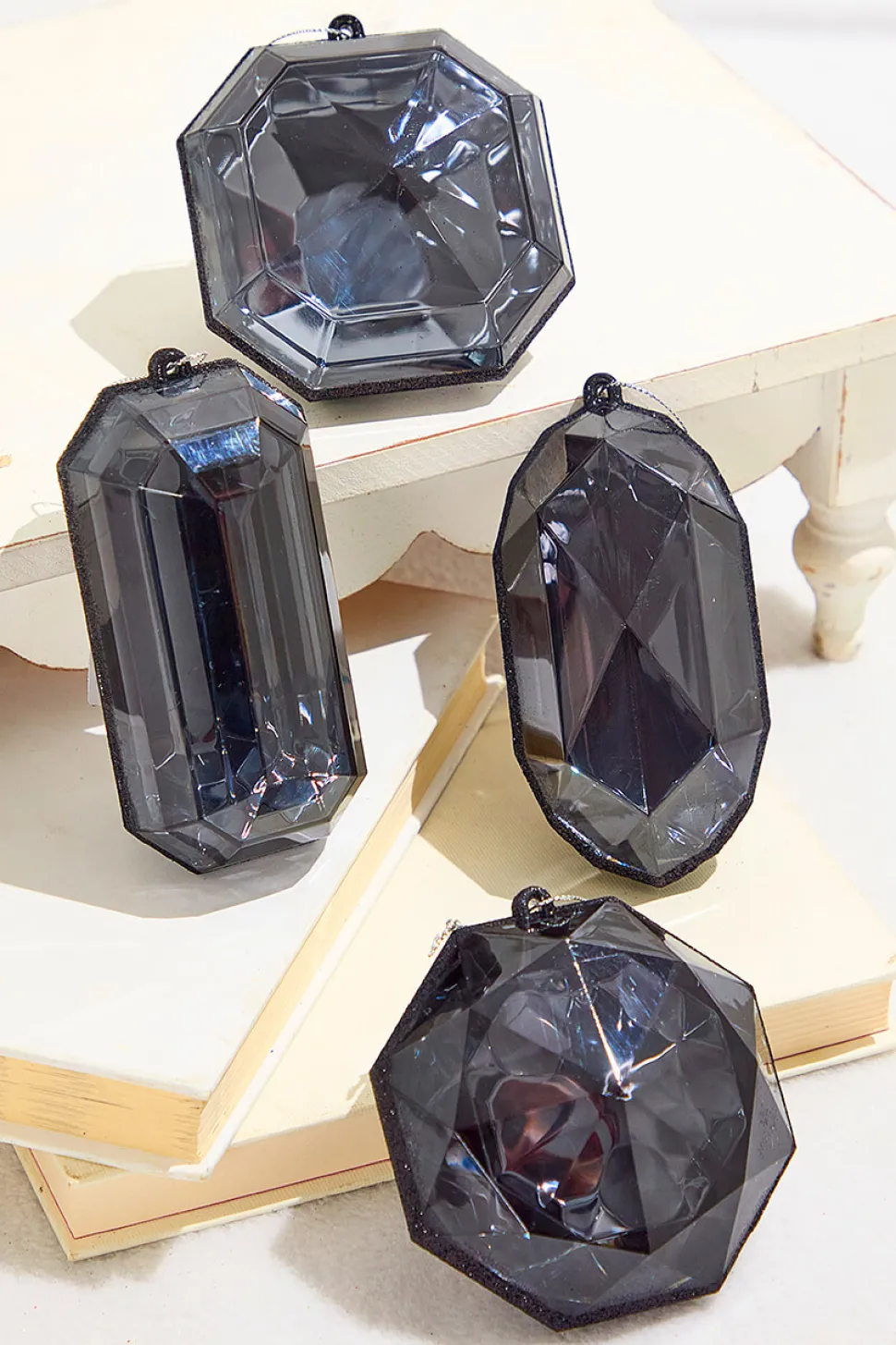 4"-5" Jewel Ornament - Black