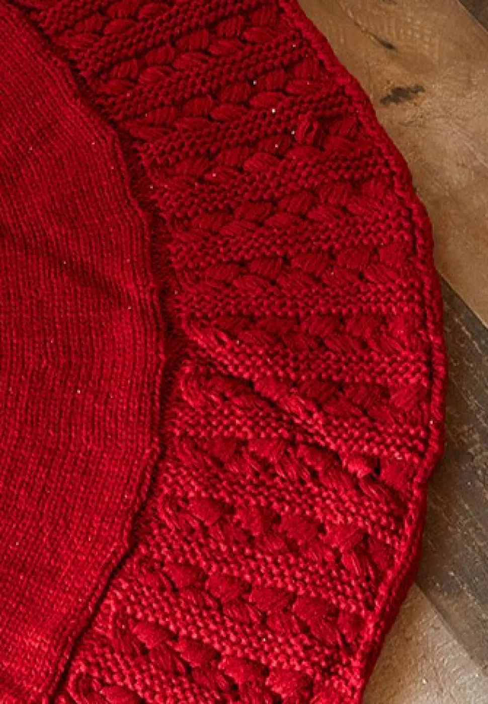 Knitted Tree Skirt - Red