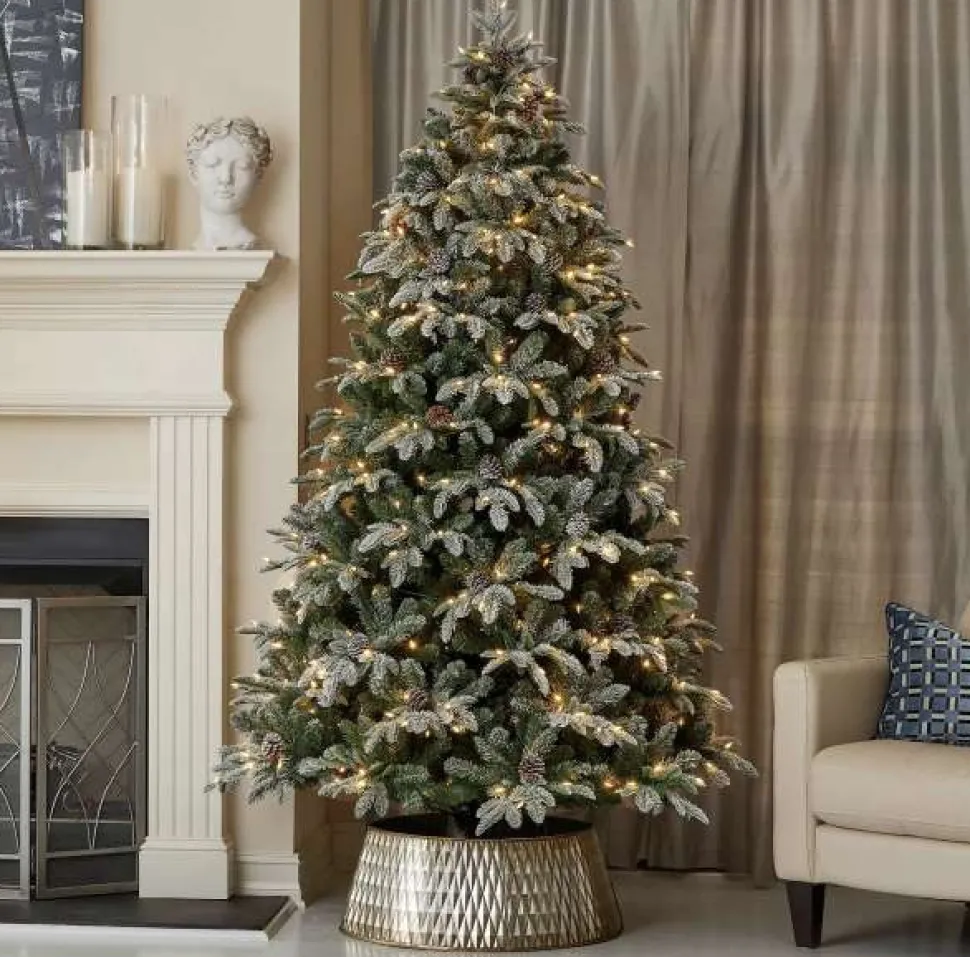 7.5' Lexington Fir Tree with 500 Warm White LED Lights