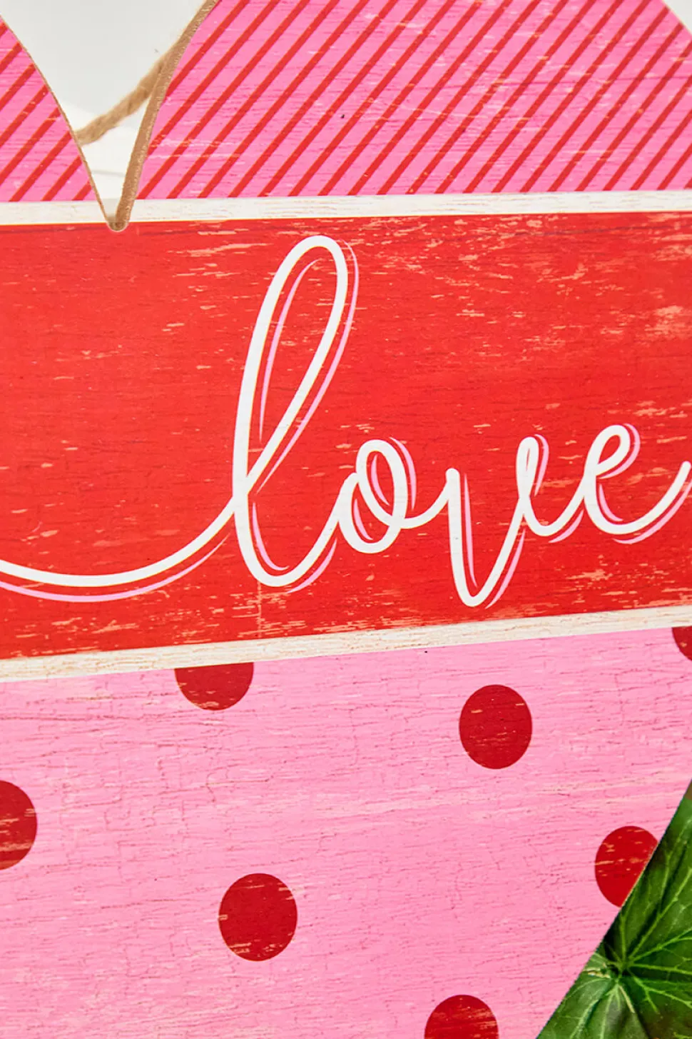 12"L x 11.5"H Pattern Heart Sign