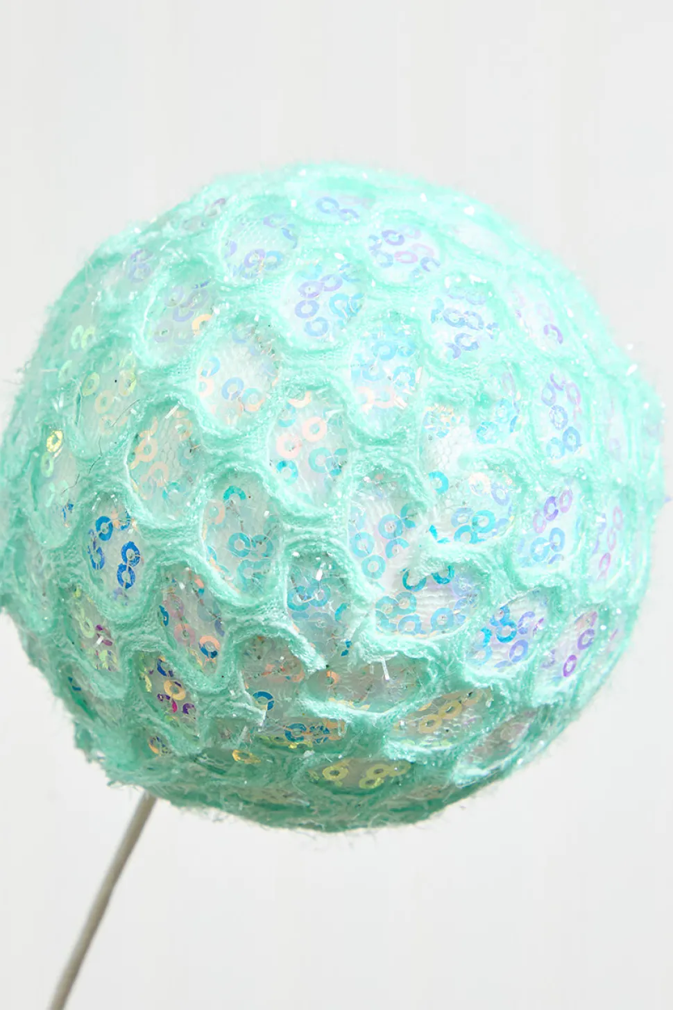 25" Mesh Ball Spray