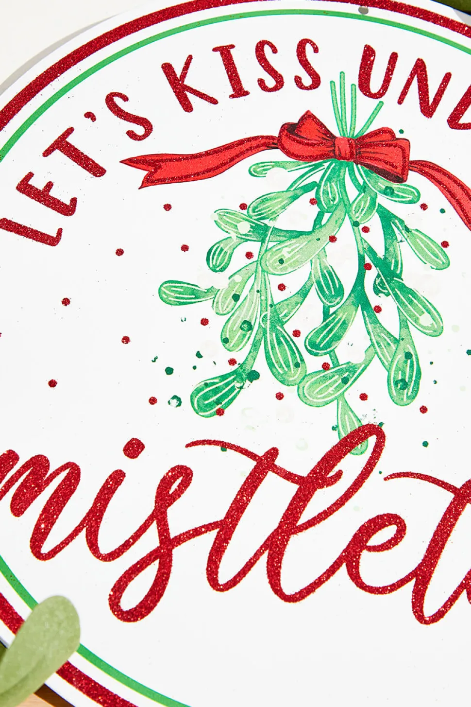 12" Metal "Lets Kiss Under the Mistletoe" Sign