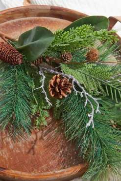 32” Mixed Pine & Magnolia Leaf Pinecone Spray