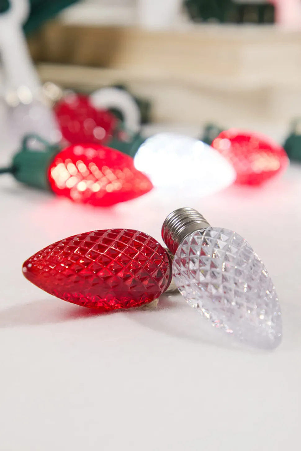 100' Outdoor Christmas Lighting Kit - Cool White/Red