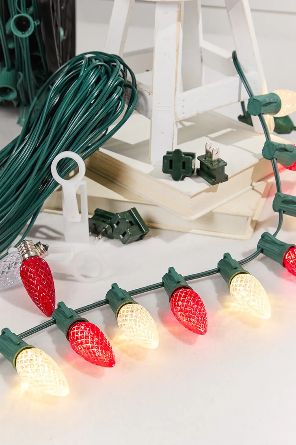 500' Outdoor Christmas Lighting Kit - Warm White/Red