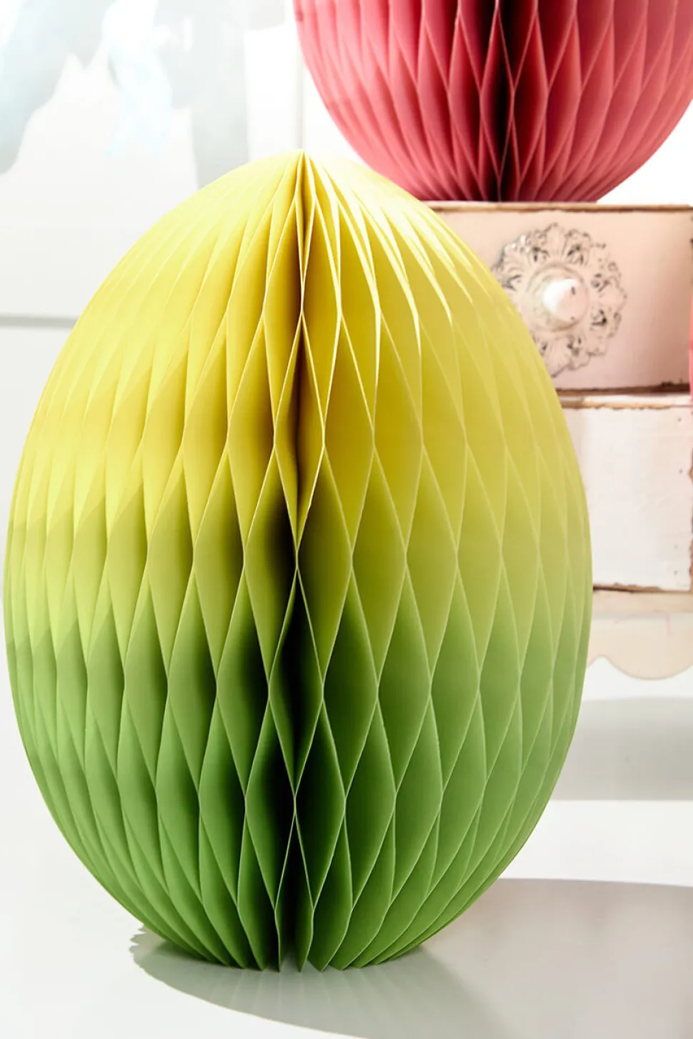 14" Paper Honeycomb Ombre Egg