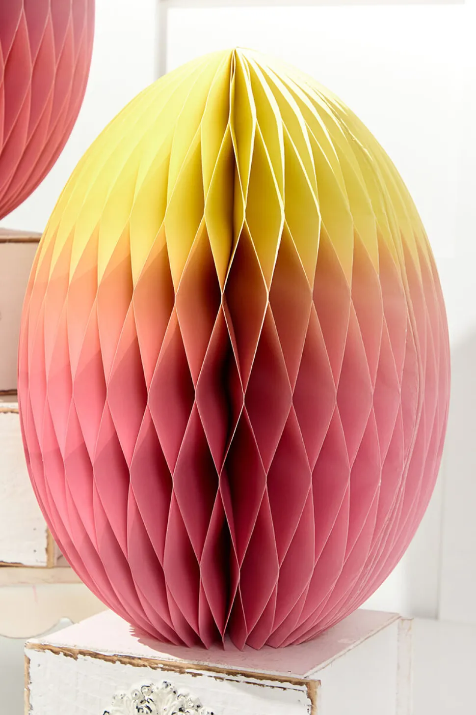14" Paper Honeycomb Ombre Egg
