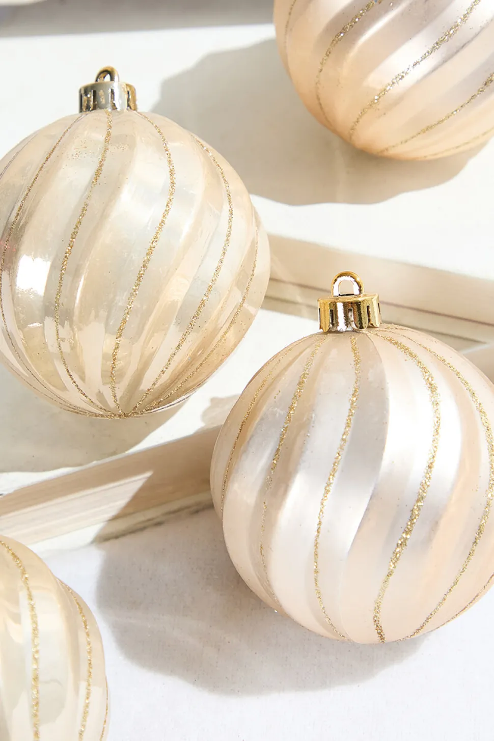 3" Pearl Shatterproof Boxed - Set of 6