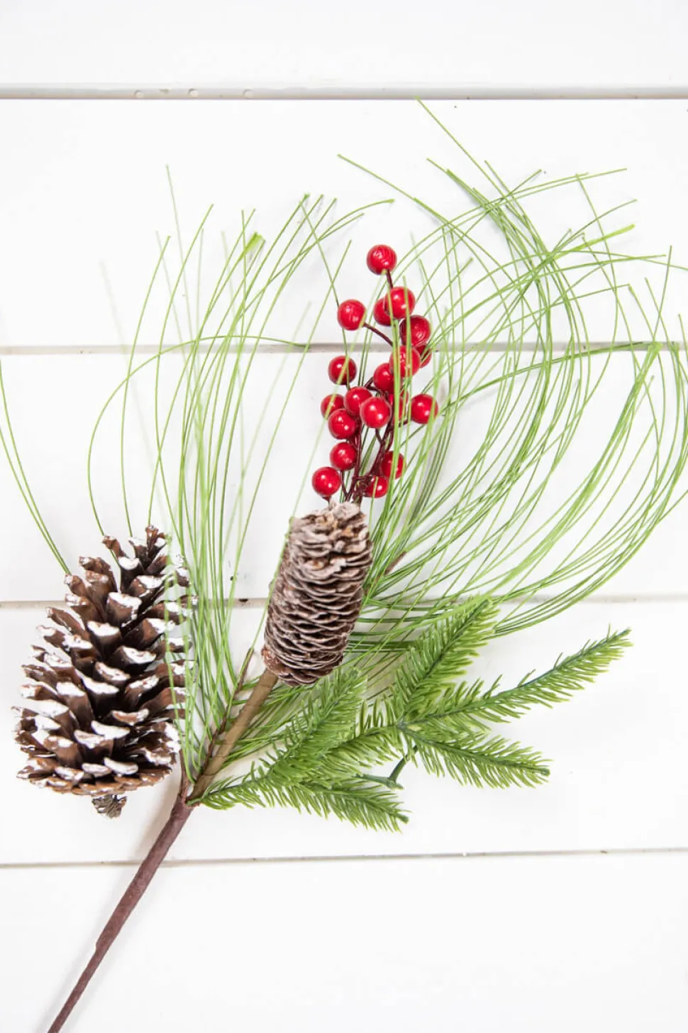 18" Pine Berry Pinecone Spray