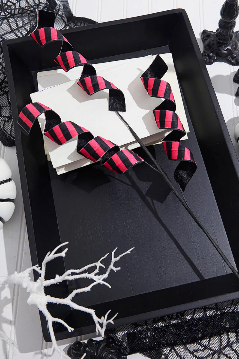 30” Pink & Black Double Sided Fabric Curly Spray
