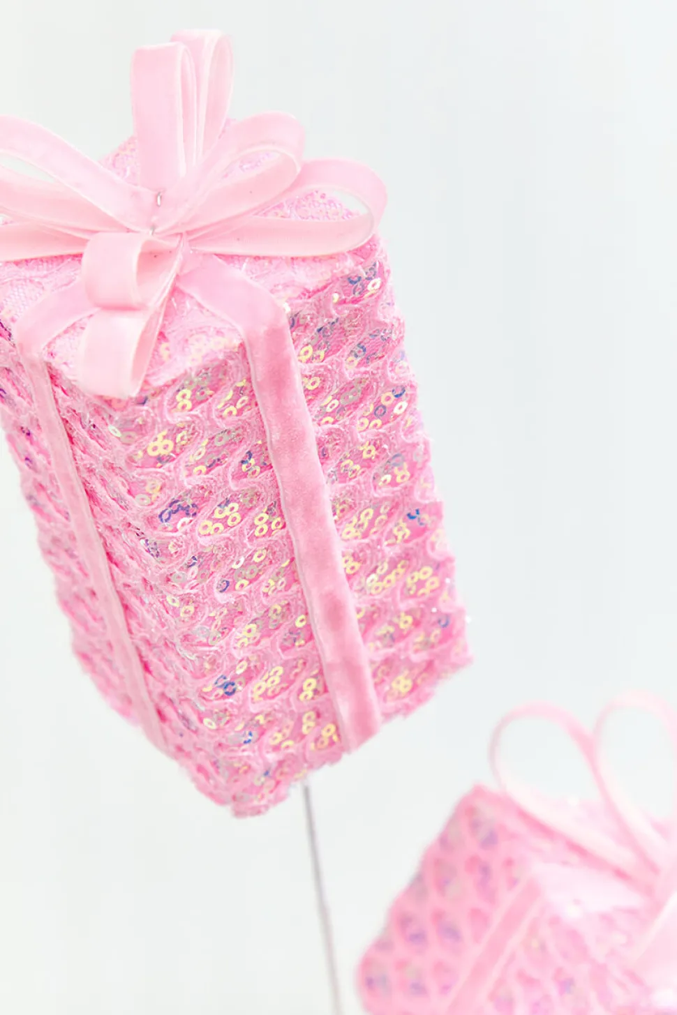 28" Pink Mesh Gift Box Spray