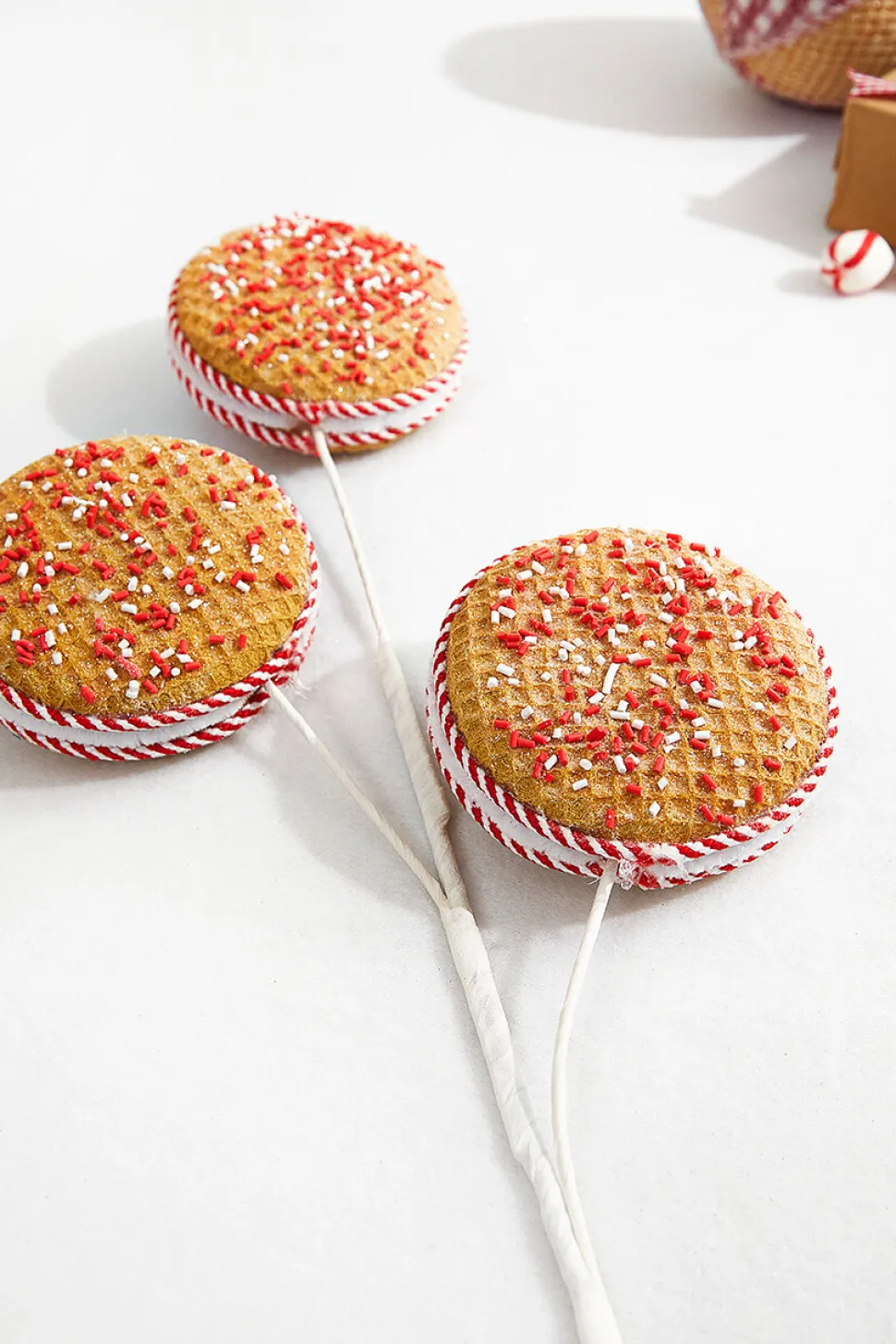 28” Red and White Peppermint Stripe Macaron Waffle Spray