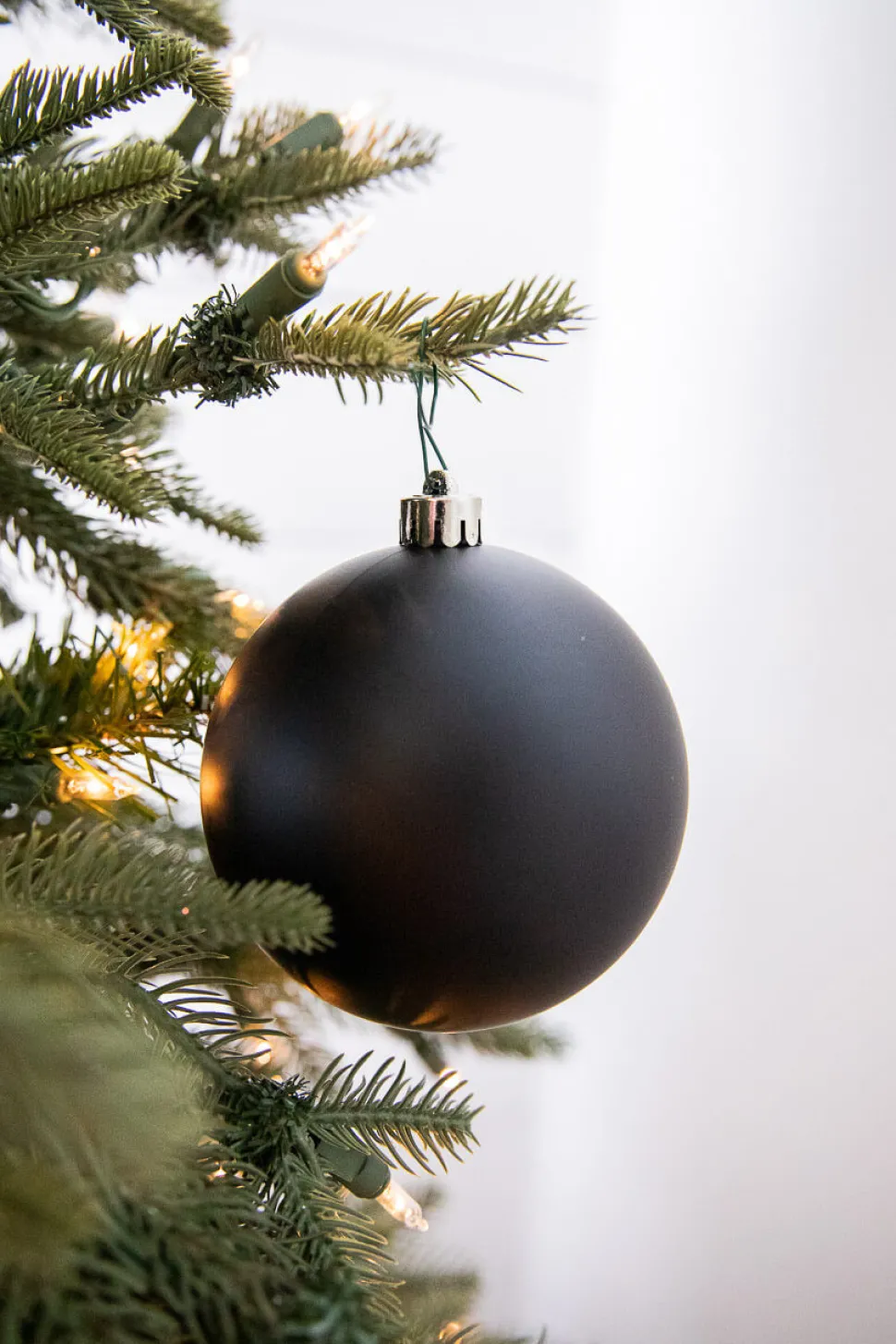 3.9” Shiny/Matte Black Shatterproof Ornaments - Set of 4