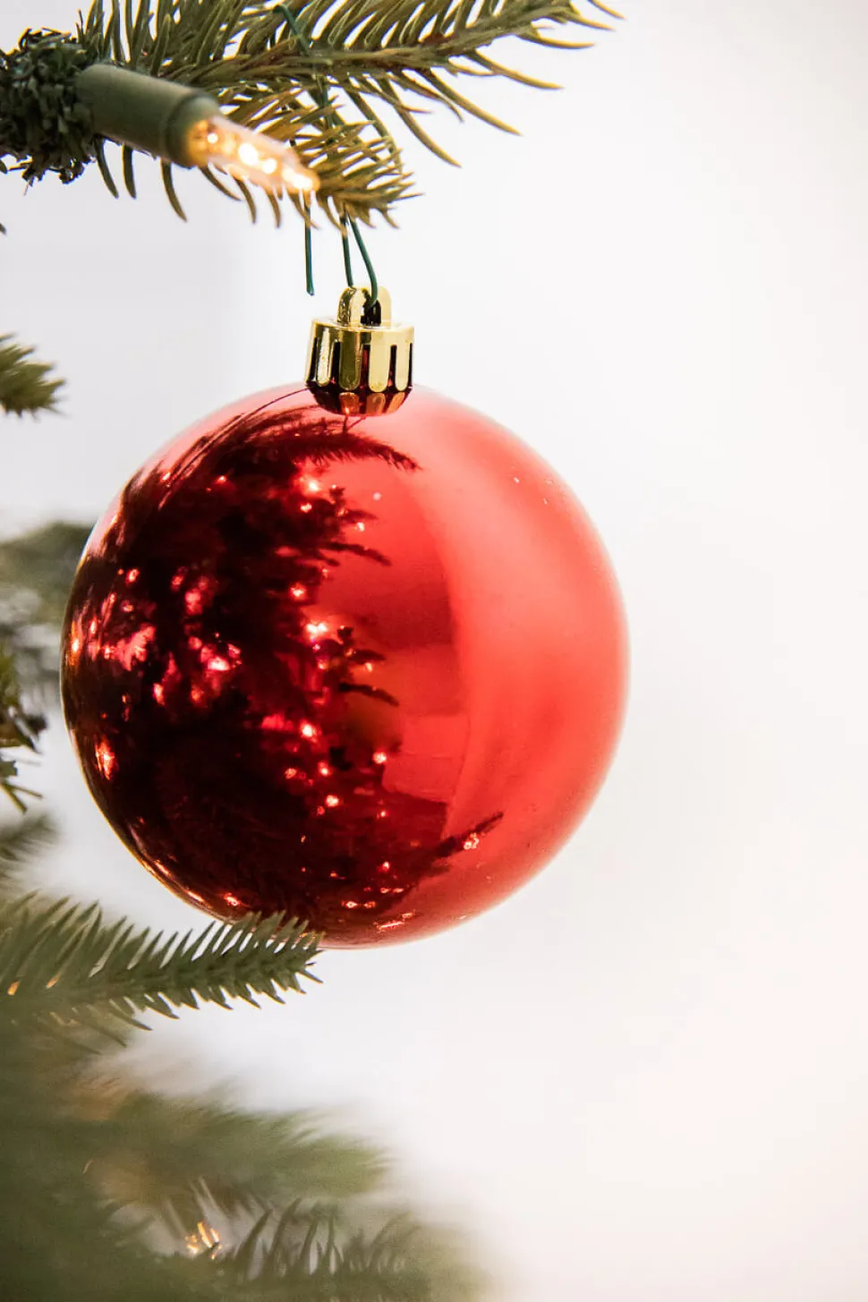3.1” Shiny/Matte Christmas Red Shatterproof Ornaments - Set of 6