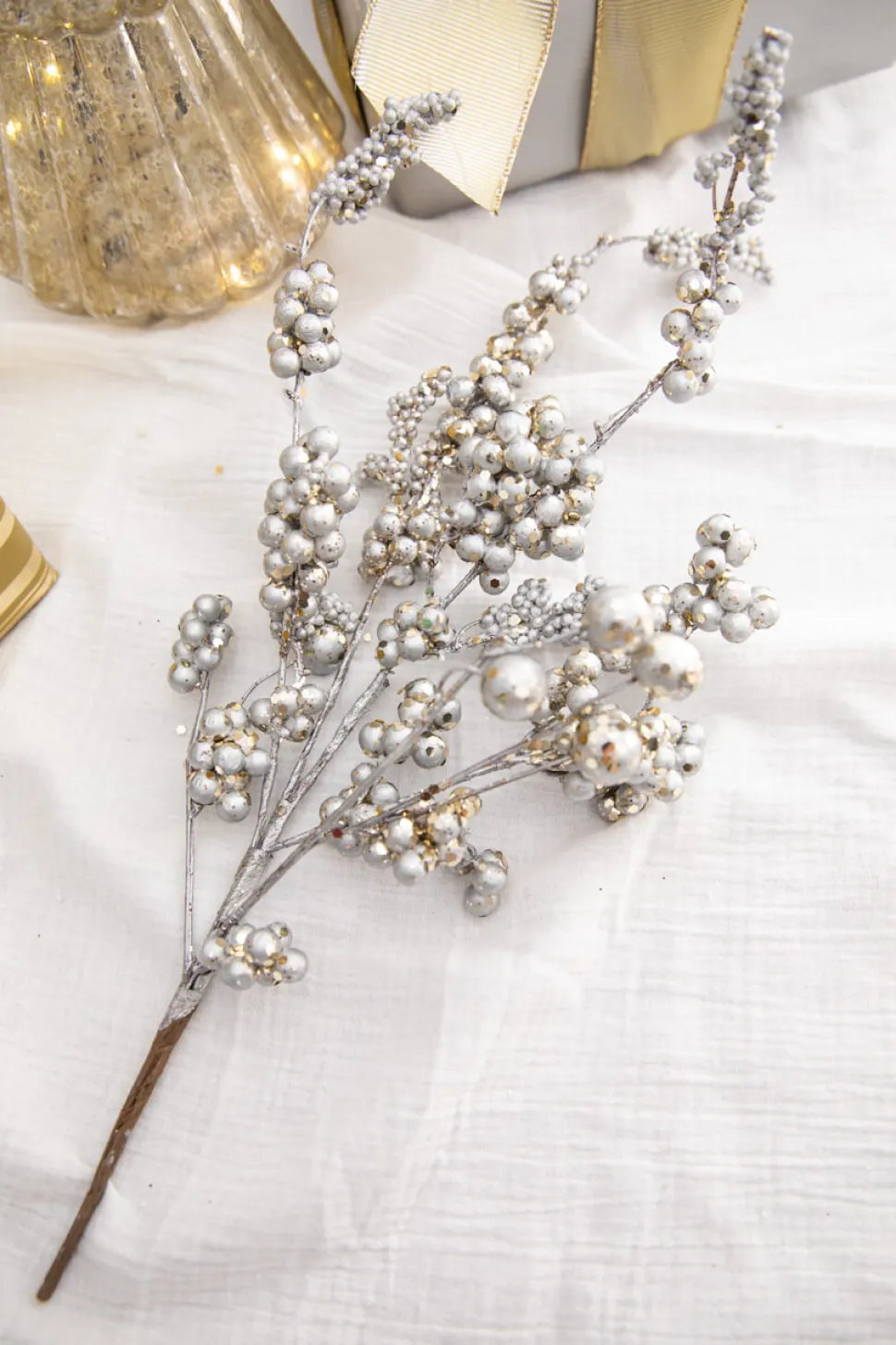 18” Silver Platinum Dew Berry Christmas Spray