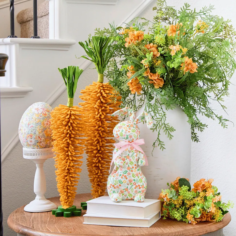 20" Small Standing Carrot