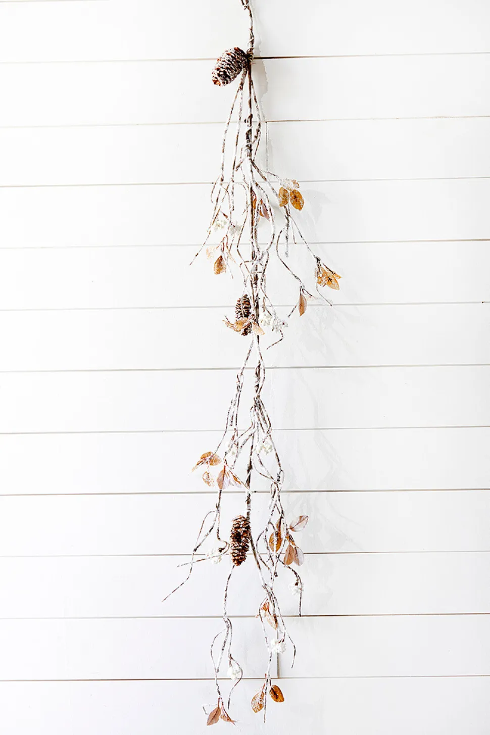48" Snow with Glitter Winter Chalet Garland - Natural/Frost