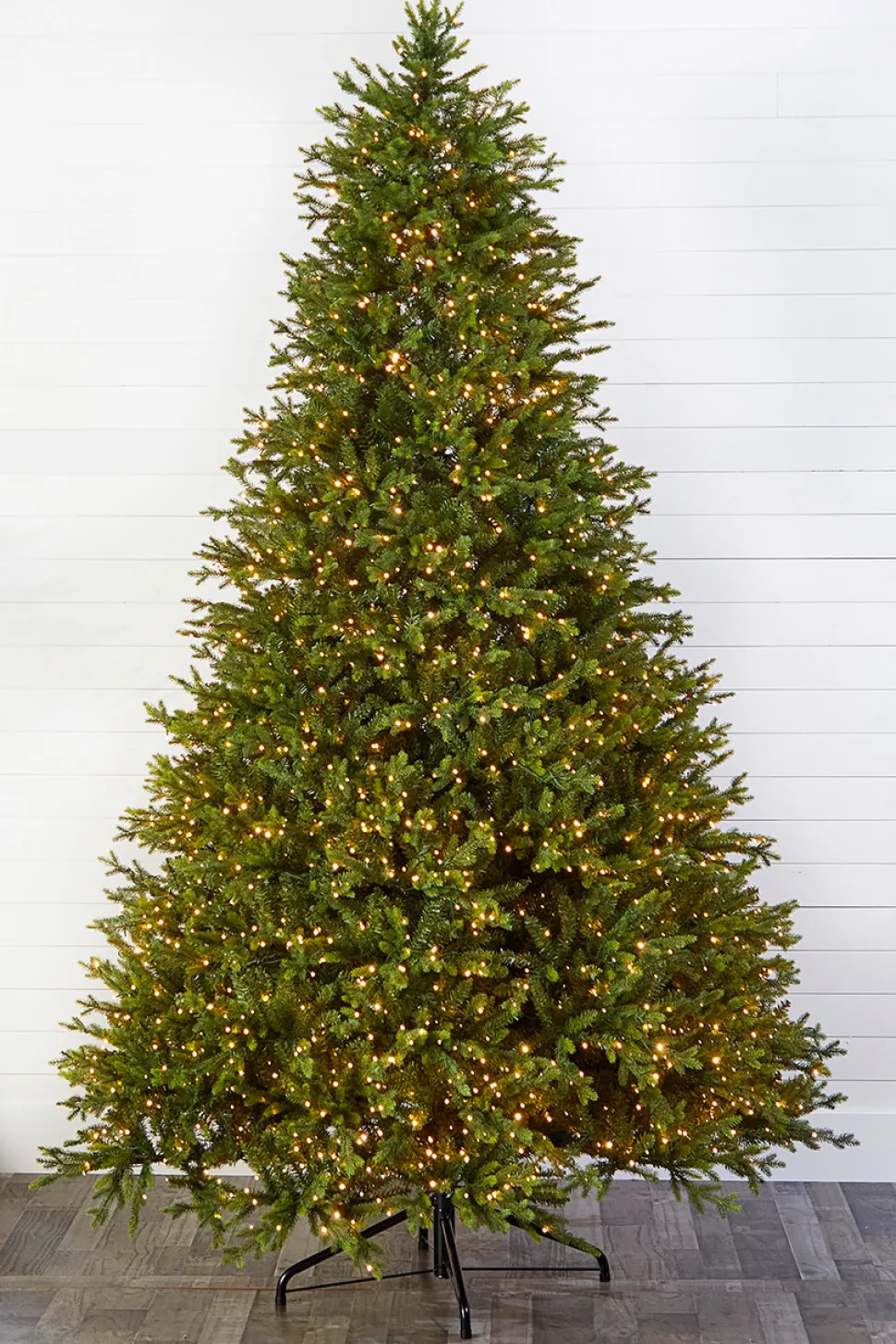 10' Southern Fir with 3000 3mm Lights