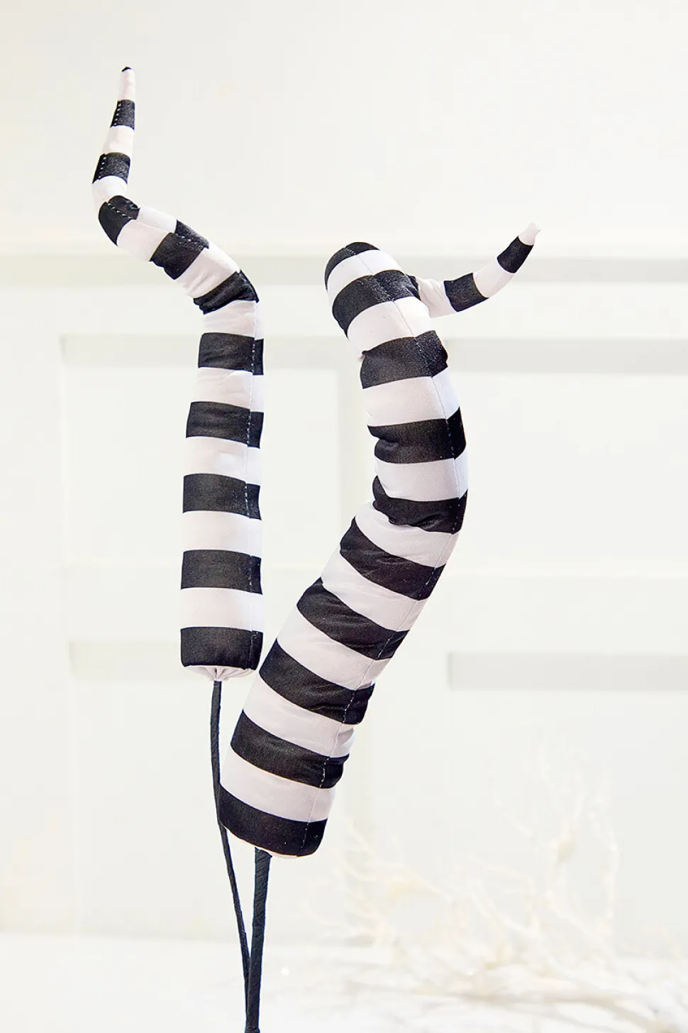 34" Stripe Horn Spray