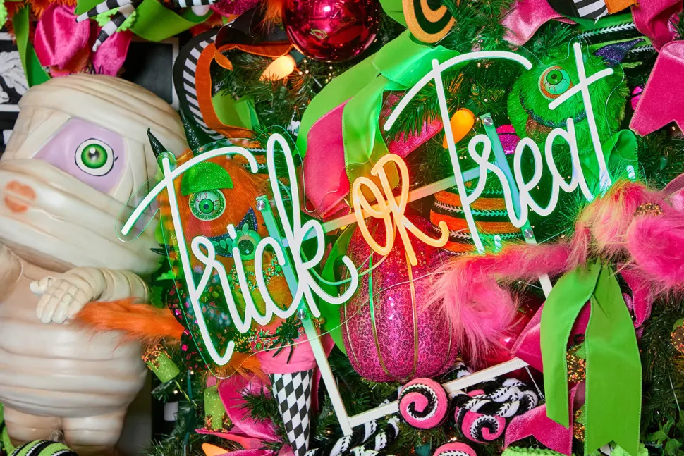 26" Trick Or Treat Lit Neon Metal Yard Stake
