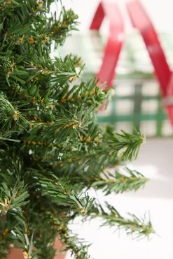 12" Unlit Canadian Pine