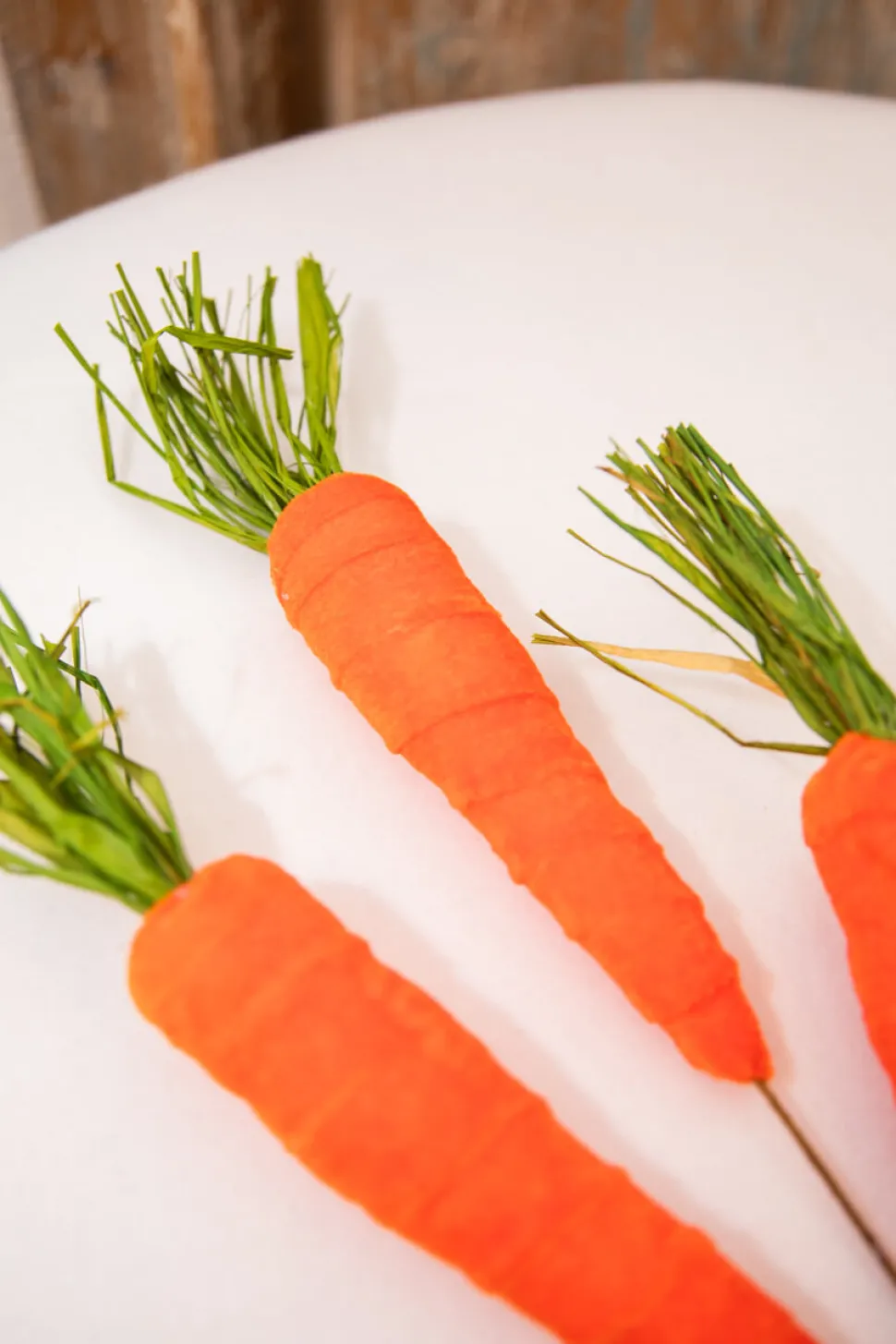 29" Velvet Carrot Spray