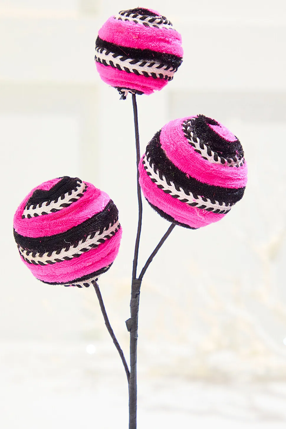 17" Velvet Stripe Ball Spray - Pink