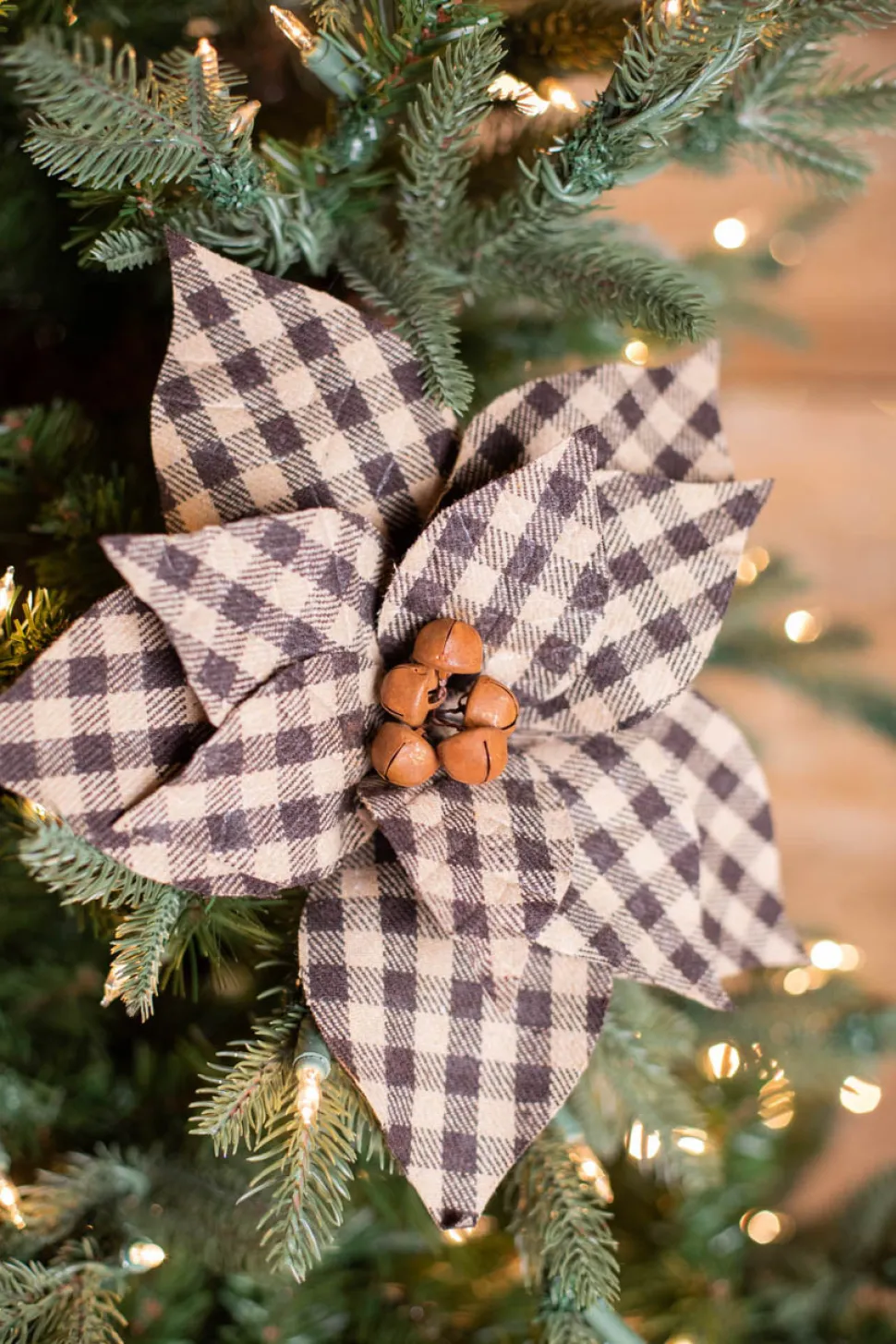 22” x 12” Buffalo Check Poinsettia Stem
