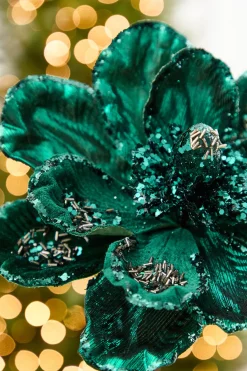 19" x 10" Emerald Magnolia Stem