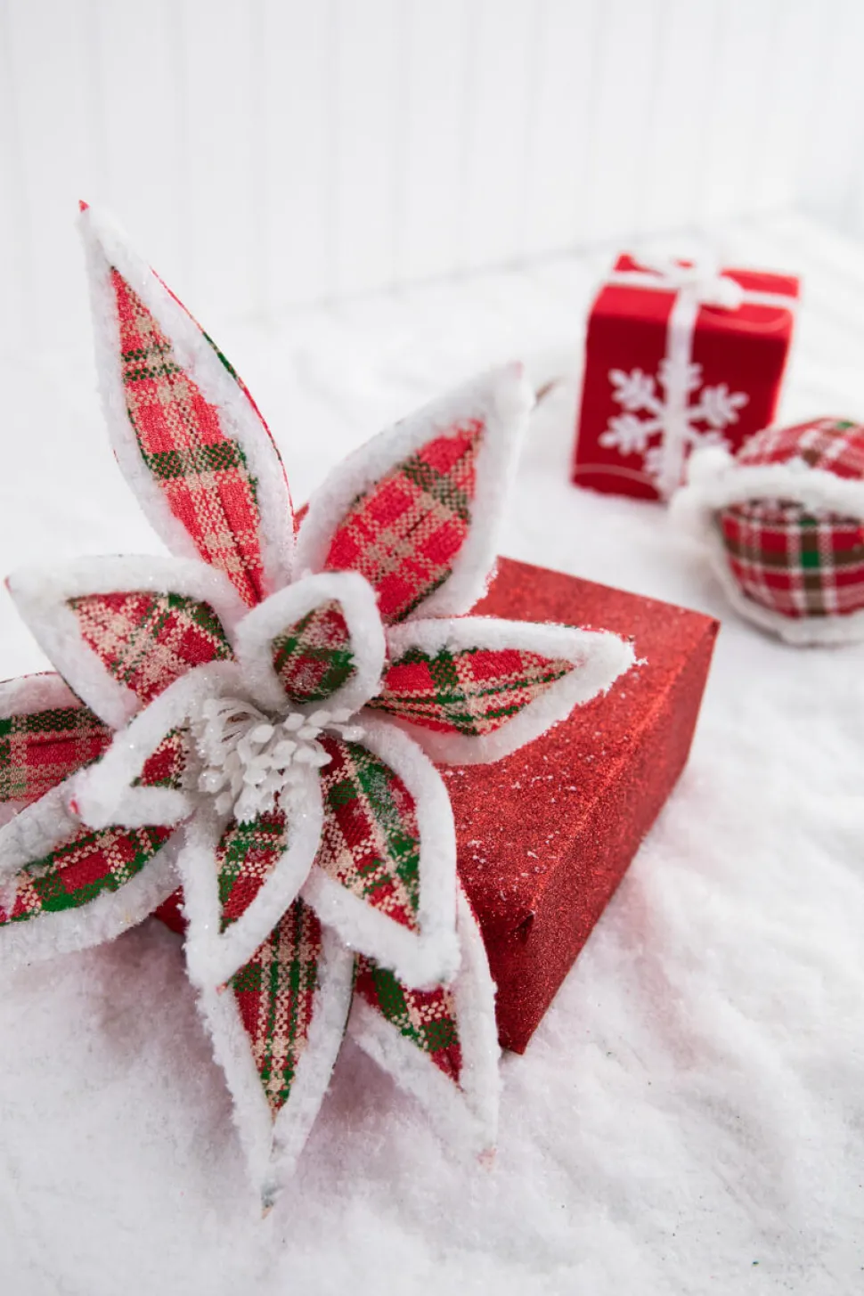 24” x 13" Glitter Fur Edge Plaid Poinsettia Stem