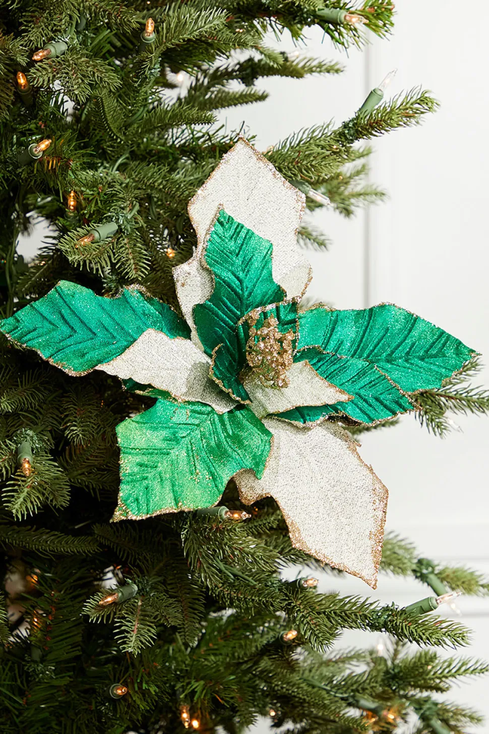 19" x 12" Green Champagne Poinsettia Stem